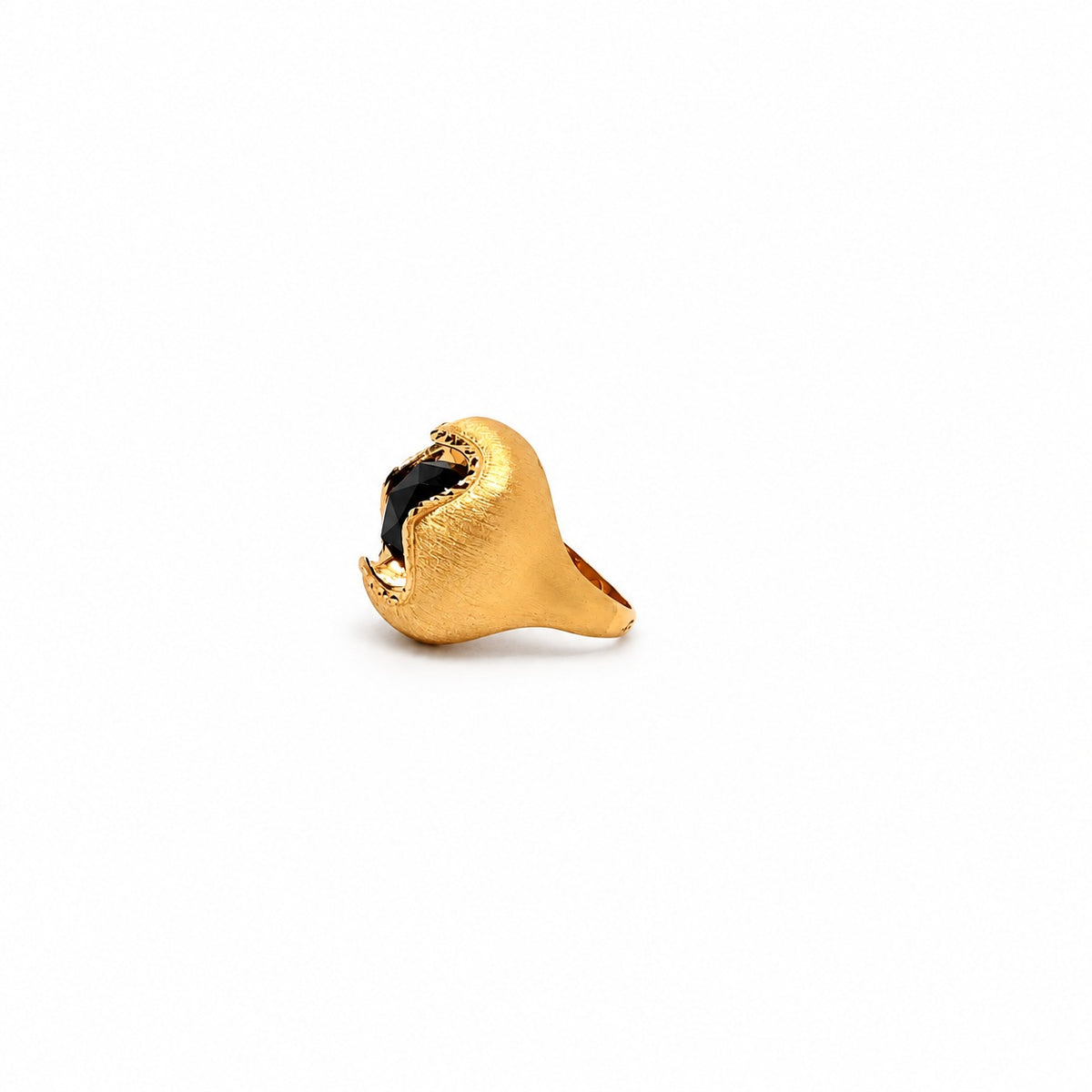 Gold Ring  -  LVYEJ89